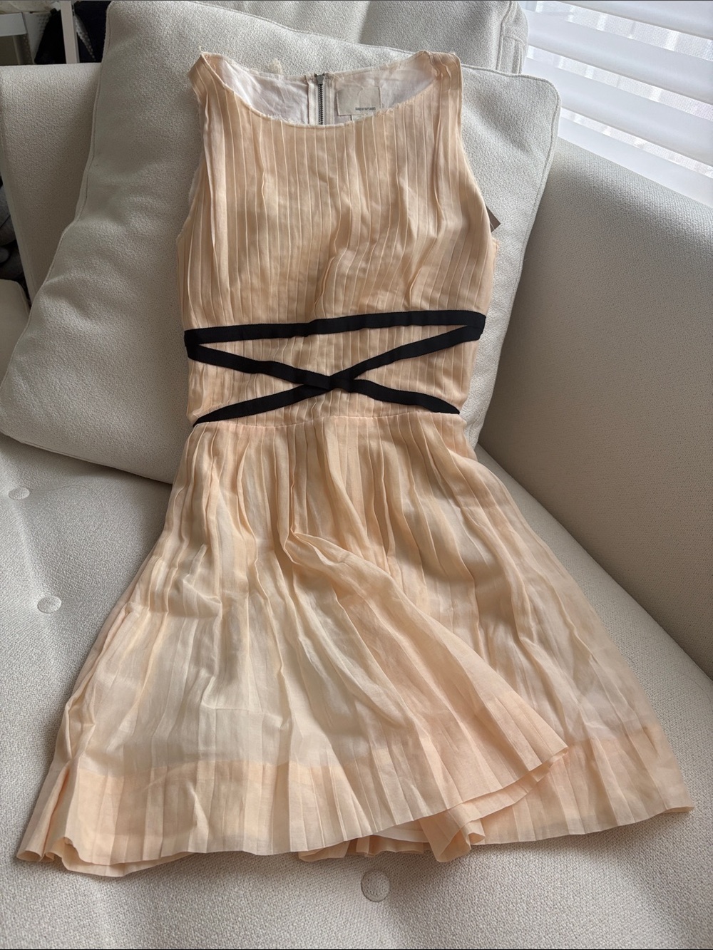 BAND OF OUTSIDERS Women peach dress with black tie size 0